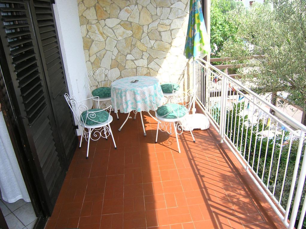 Apartmani Plach Krk Town Exterior foto