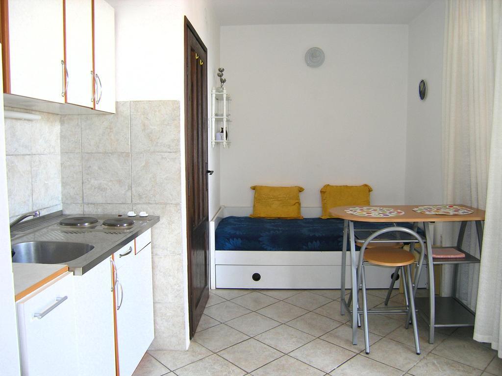 Apartmani Plach Krk Town Exterior foto